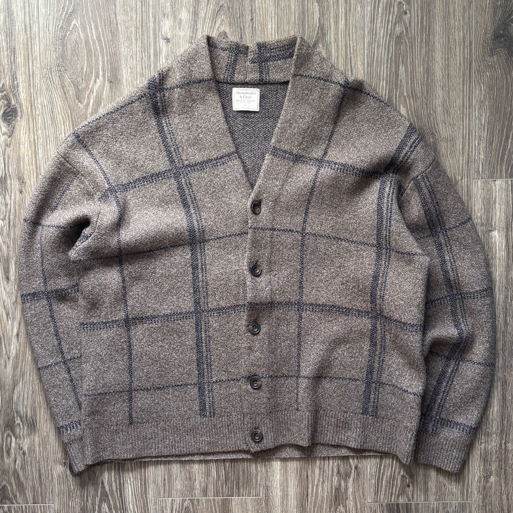 ABERCROMBIE AND FITCH men’s XL brown plaid cardigan